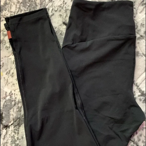 Zyia Leggings - Picture 3 of 3